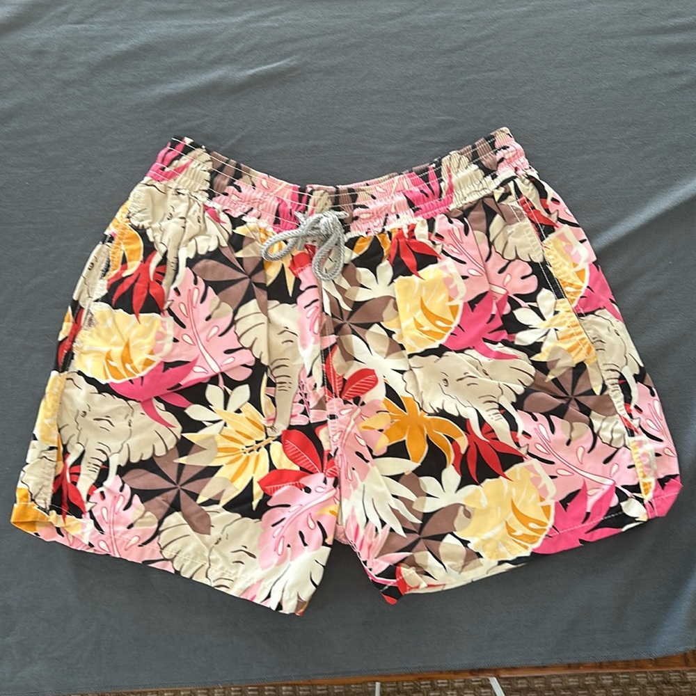 Vilebrequin Moorea classic cut hemmed swim trunks. Elephant print.